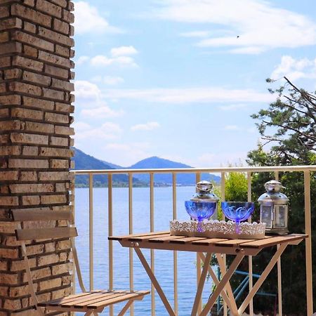 La Finestra "Sul Lago" Predore Bagian luar foto